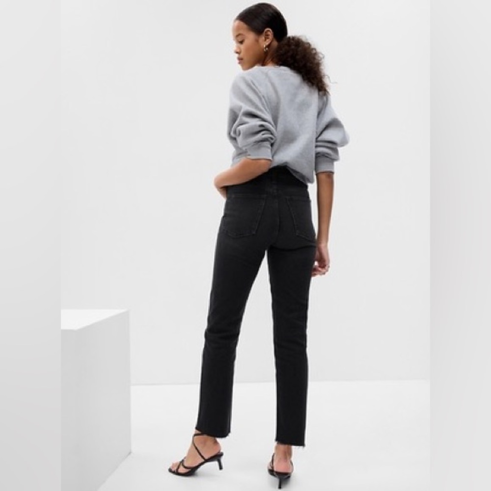 GAP Cheeky Straight Sky High Jeans